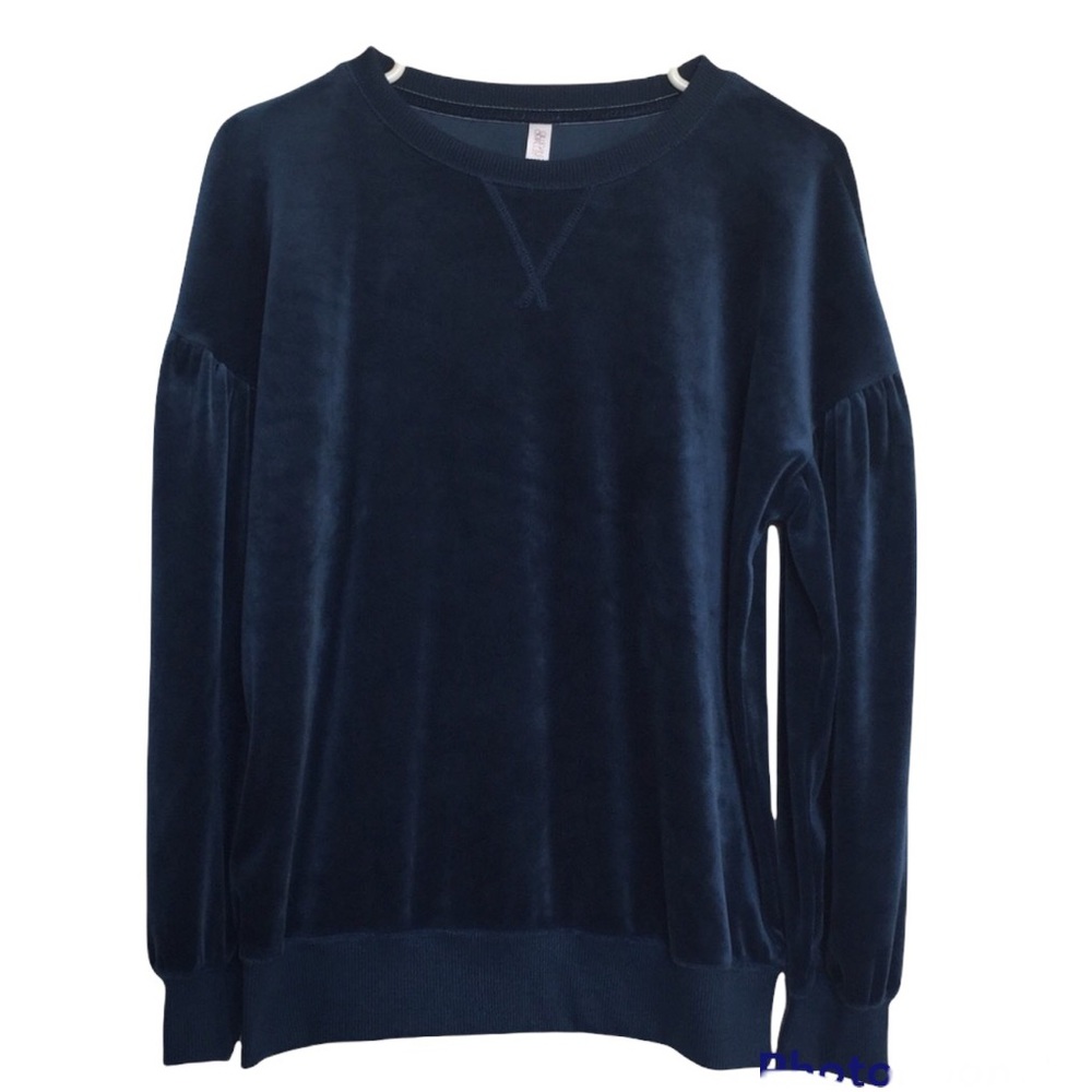Gilligan & O’Malley Shirt Top Velvet Velour Puffy Sleeves Soft Trendy
